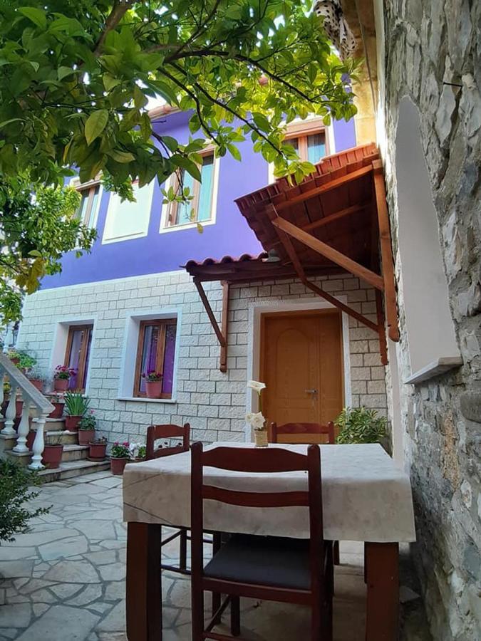 Guesthouse Hlias Gloria Berat Extérieur photo