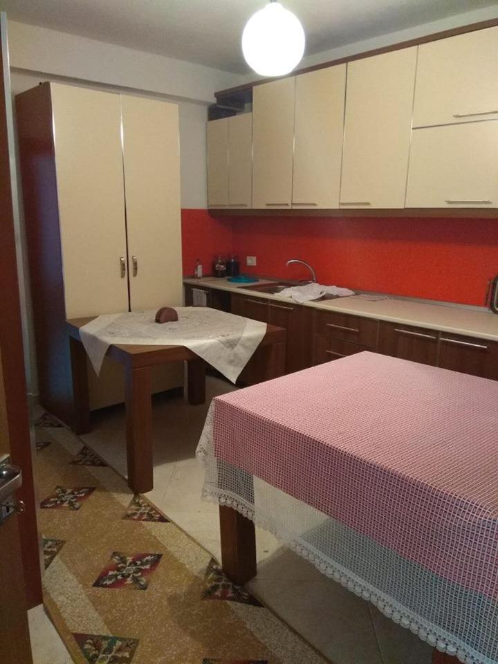 Guesthouse Hlias Gloria Berat Extérieur photo